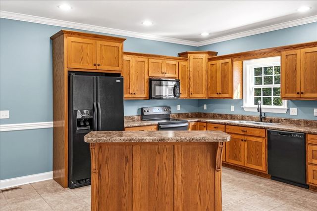 191 Mason Pl, Decherd, TN 37324