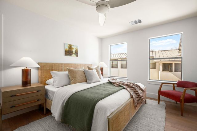 2205 Thornton RD A, Austin, TX 78704