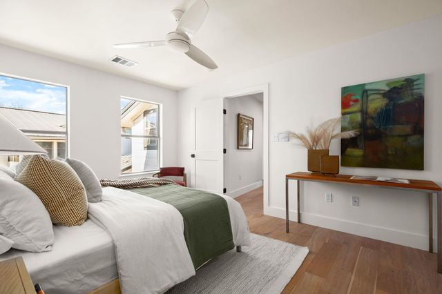 2205 Thornton RD A, Austin, TX 78704