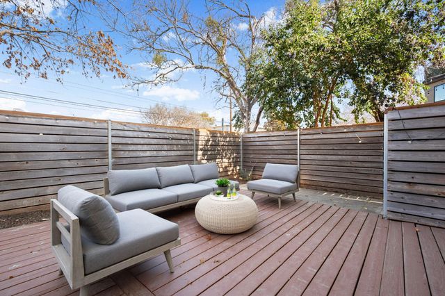 2205 Thornton RD A, Austin, TX 78704