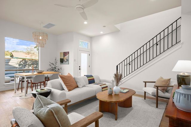 2205 Thornton RD A, Austin, TX 78704