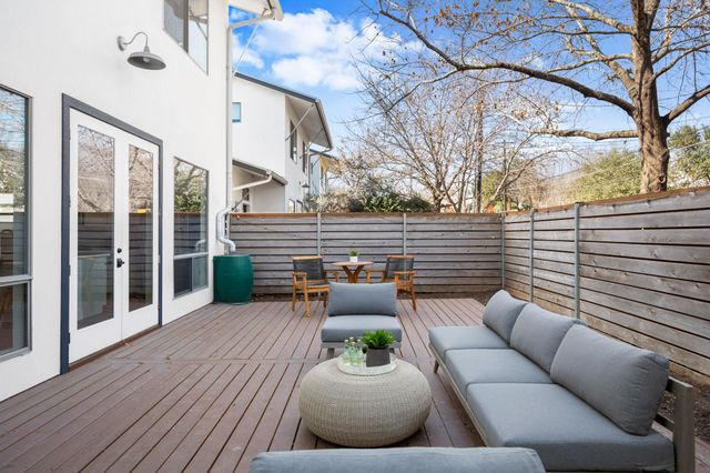 2205 Thornton RD A, Austin, TX 78704