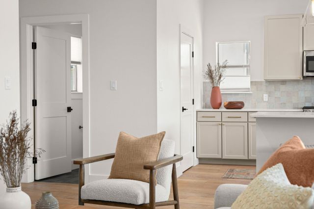 2205 Thornton RD A, Austin, TX 78704