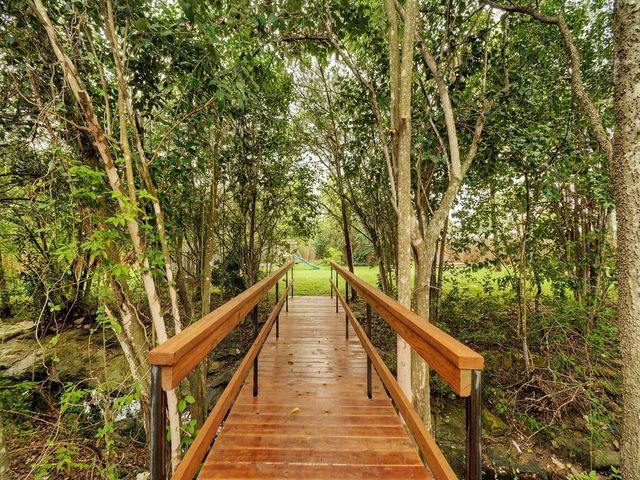 2205 Thornton RD A, Austin, TX 78704