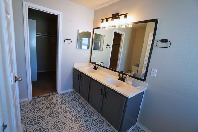 12411 Oriole Lake Way, Houston, TX 77089