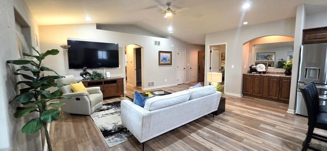 2224 Crestwood Ln, Pueblo, CO 81008