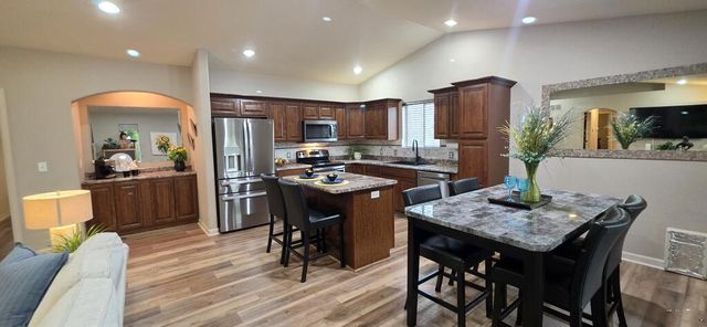 2224 Crestwood Ln, Pueblo, CO 81008