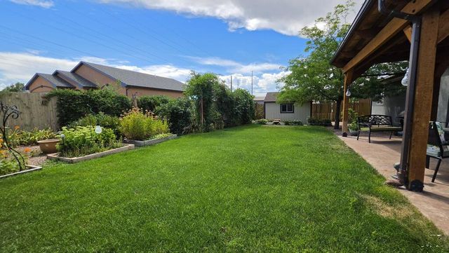2224 Crestwood Ln, Pueblo, CO 81008