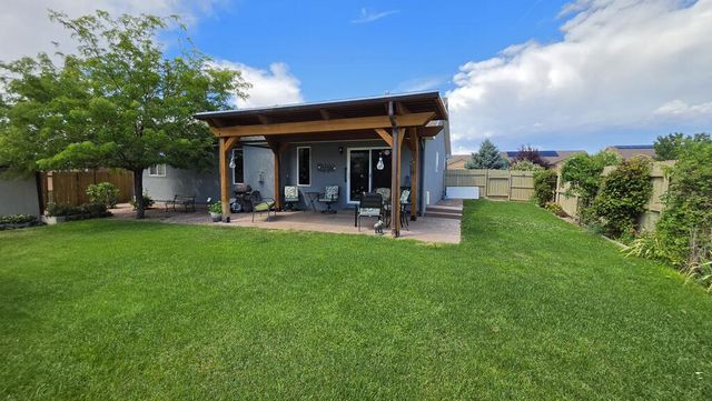 2224 Crestwood Ln, Pueblo, CO 81008
