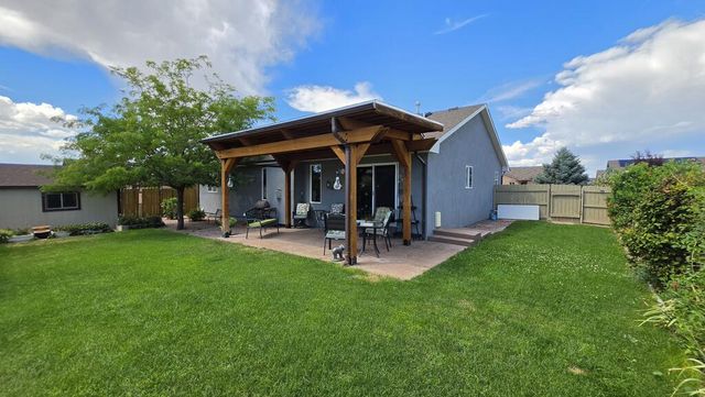 2224 Crestwood Ln, Pueblo, CO 81008
