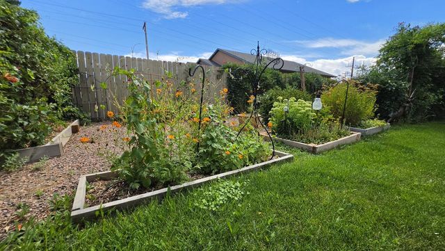 2224 Crestwood Ln, Pueblo, CO 81008