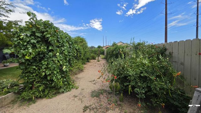 2224 Crestwood Ln, Pueblo, CO 81008