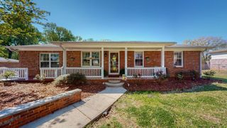 13 Eastwood Dr, Fayetteville, TN 37334