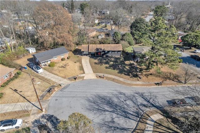 2958 Holcomb Court, East Point, GA 30344