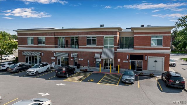 5712 Main Street 220, Amherst, NY 14221