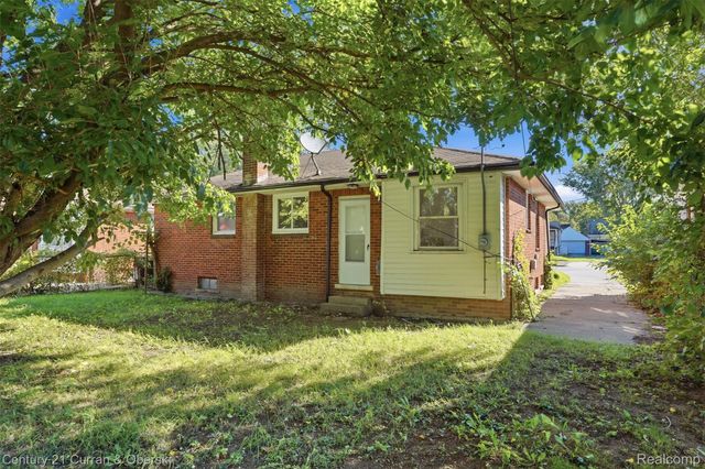 17831 Hoover Street, Detroit, MI 48205