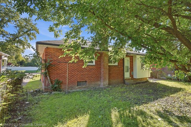 17831 Hoover Street, Detroit, MI 48205