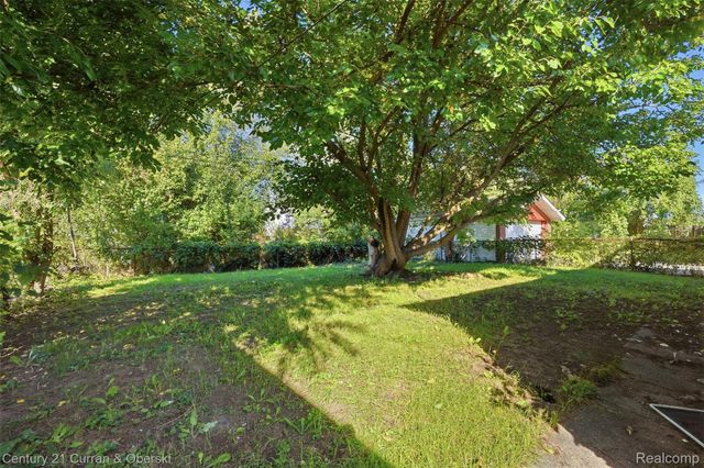 17831 Hoover Street, Detroit, MI 48205