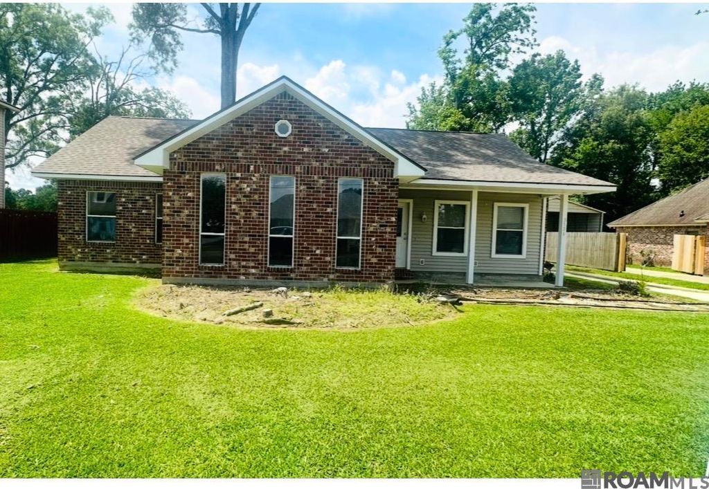 3526 Redbud Drive, Zachary, LA 70791