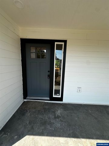 871 Bieber St NE, Salem, OR 97301