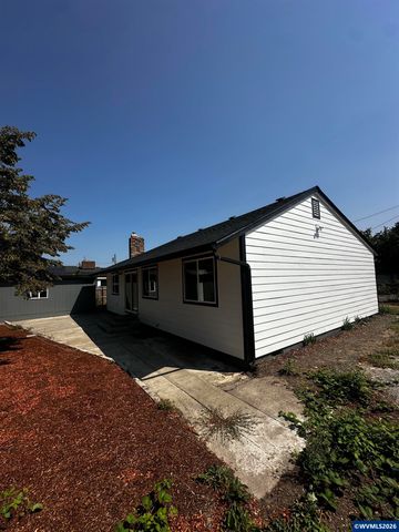 871 Bieber St NE, Salem, OR 97301