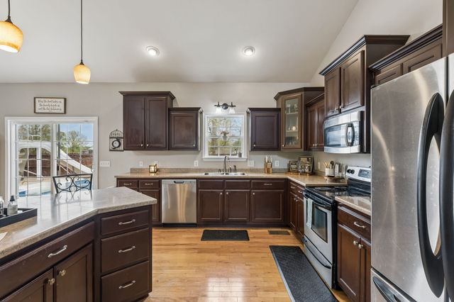 110 Chestnut Ln, Lawrenceburg, TN 38464