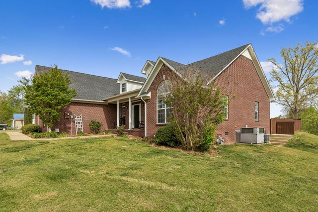 110 Chestnut Ln, Lawrenceburg, TN 38464