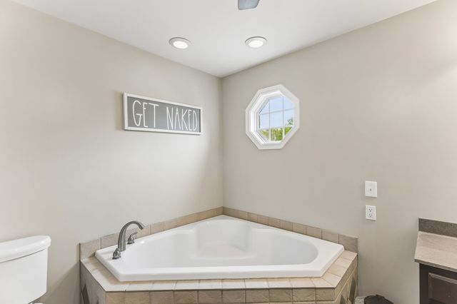 110 Chestnut Ln, Lawrenceburg, TN 38464