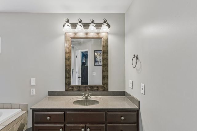 110 Chestnut Ln, Lawrenceburg, TN 38464