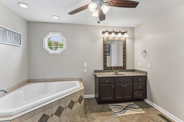 110 Chestnut Ln, Lawrenceburg, TN 38464