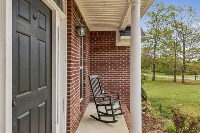 110 Chestnut Ln, Lawrenceburg, TN 38464