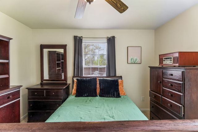 110 Chestnut Ln, Lawrenceburg, TN 38464