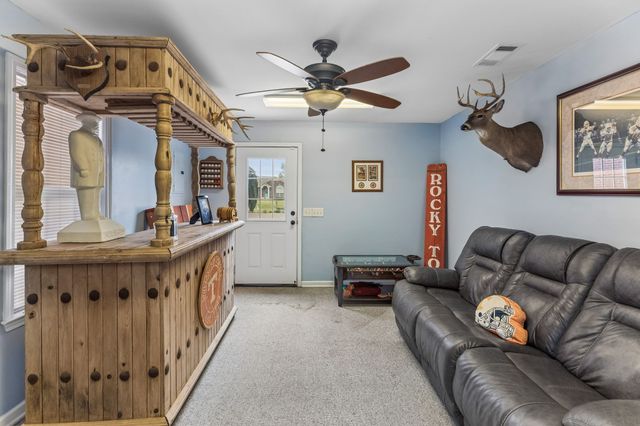 110 Chestnut Ln, Lawrenceburg, TN 38464