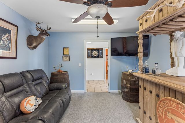 110 Chestnut Ln, Lawrenceburg, TN 38464