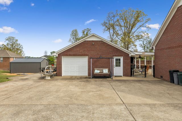 110 Chestnut Ln, Lawrenceburg, TN 38464