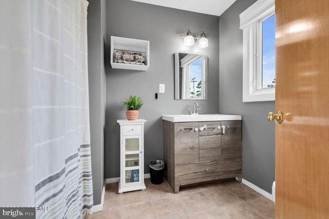 20 E LAKEWOOD AVE, Ocean Gate, NJ 08740
