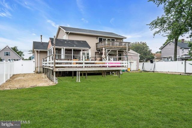 20 E LAKEWOOD AVE, Ocean Gate, NJ 08740