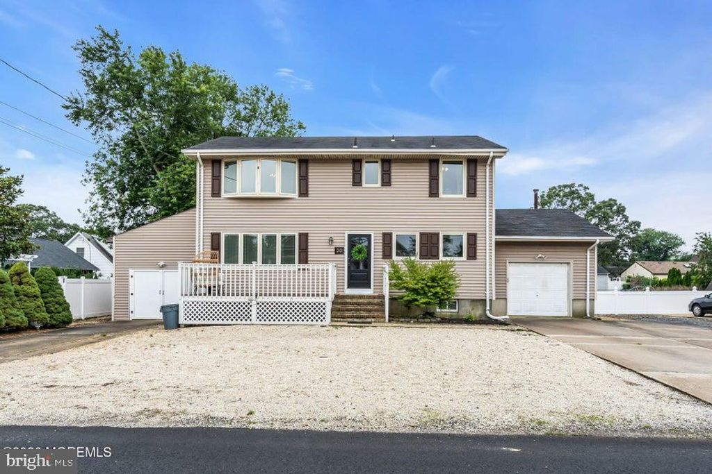 20 E LAKEWOOD AVE, Ocean Gate, NJ 08740
