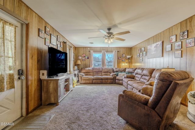 215 Valley Drive, Pigeon Forge, TN 37863