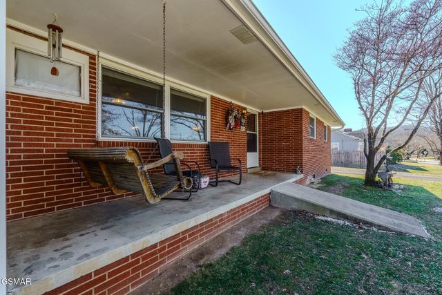 215 Valley Drive, Pigeon Forge, TN 37863