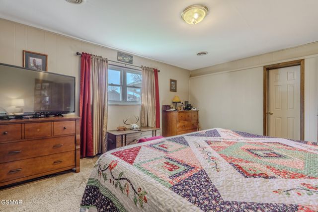 215 Valley Drive, Pigeon Forge, TN 37863