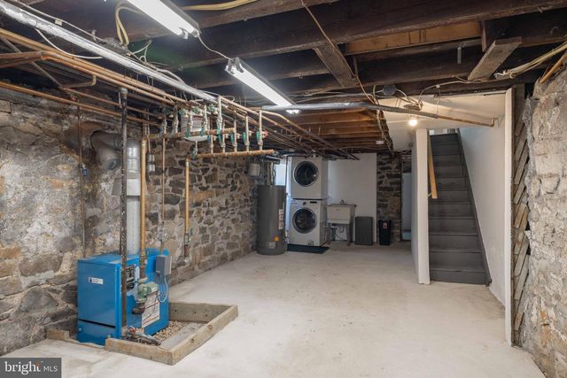 1810 MT SALEM LN, Wilmington, DE 19806