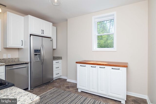 1810 MT SALEM LN, Wilmington, DE 19806
