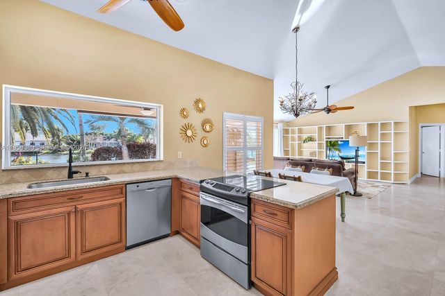 10230 Grove Ln, Cooper City, FL 33328