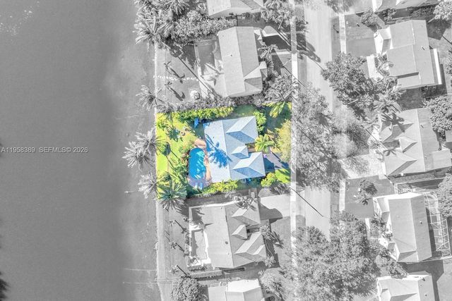 10230 Grove Ln, Cooper City, FL 33328