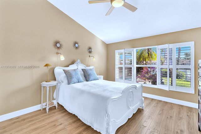 10230 Grove Ln, Cooper City, FL 33328