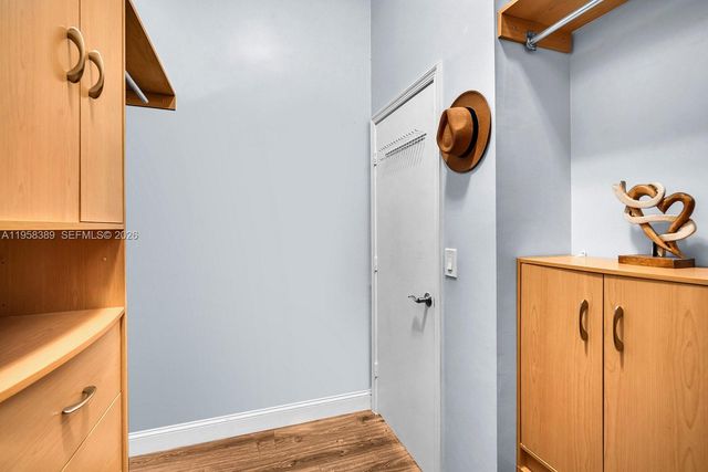 10230 Grove Ln, Cooper City, FL 33328