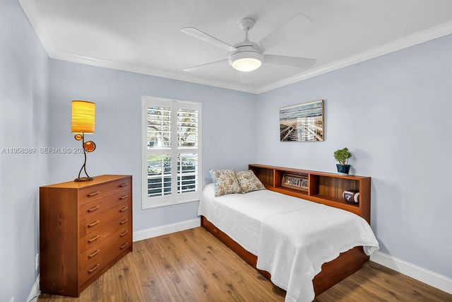 10230 Grove Ln, Cooper City, FL 33328