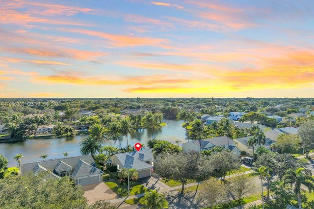 10230 Grove Ln, Cooper City, FL 33328