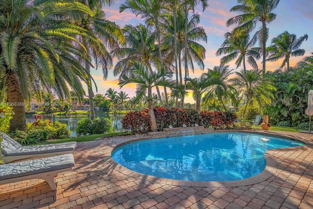 10230 Grove Ln, Cooper City, FL 33328